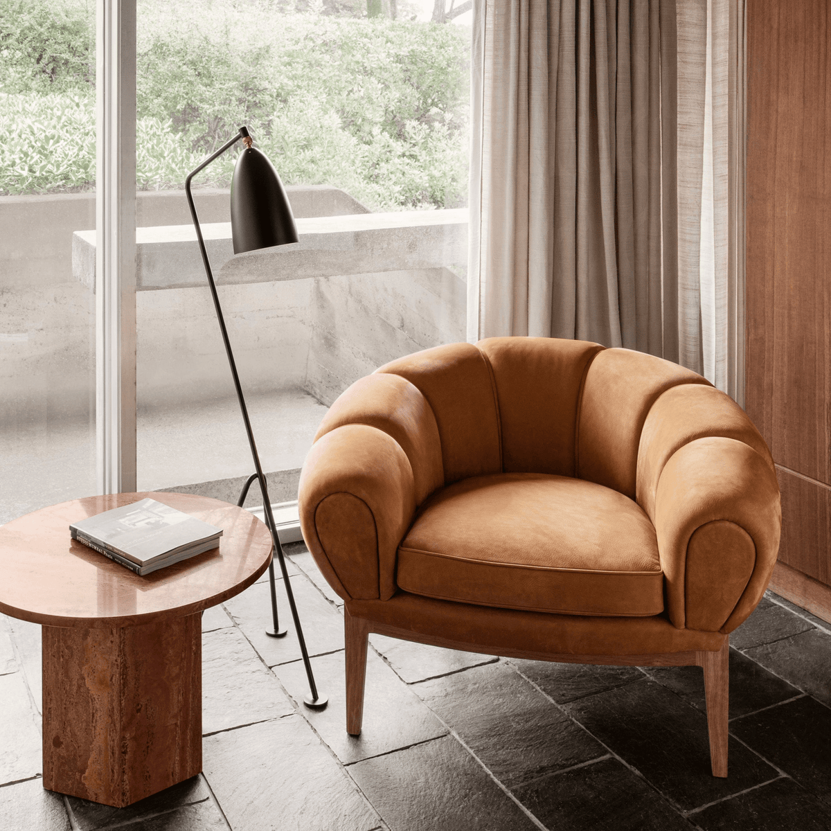 Lean Floor Lamp
