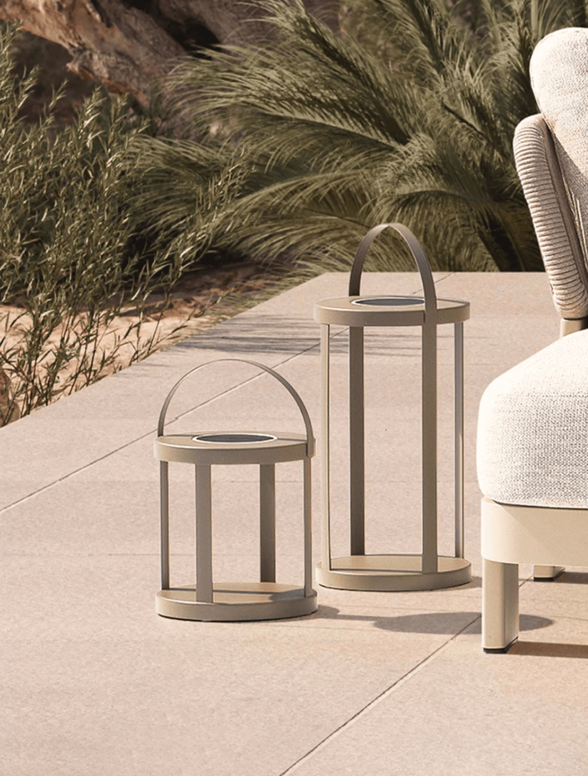Nuvoro Lantern Outdoor Light
