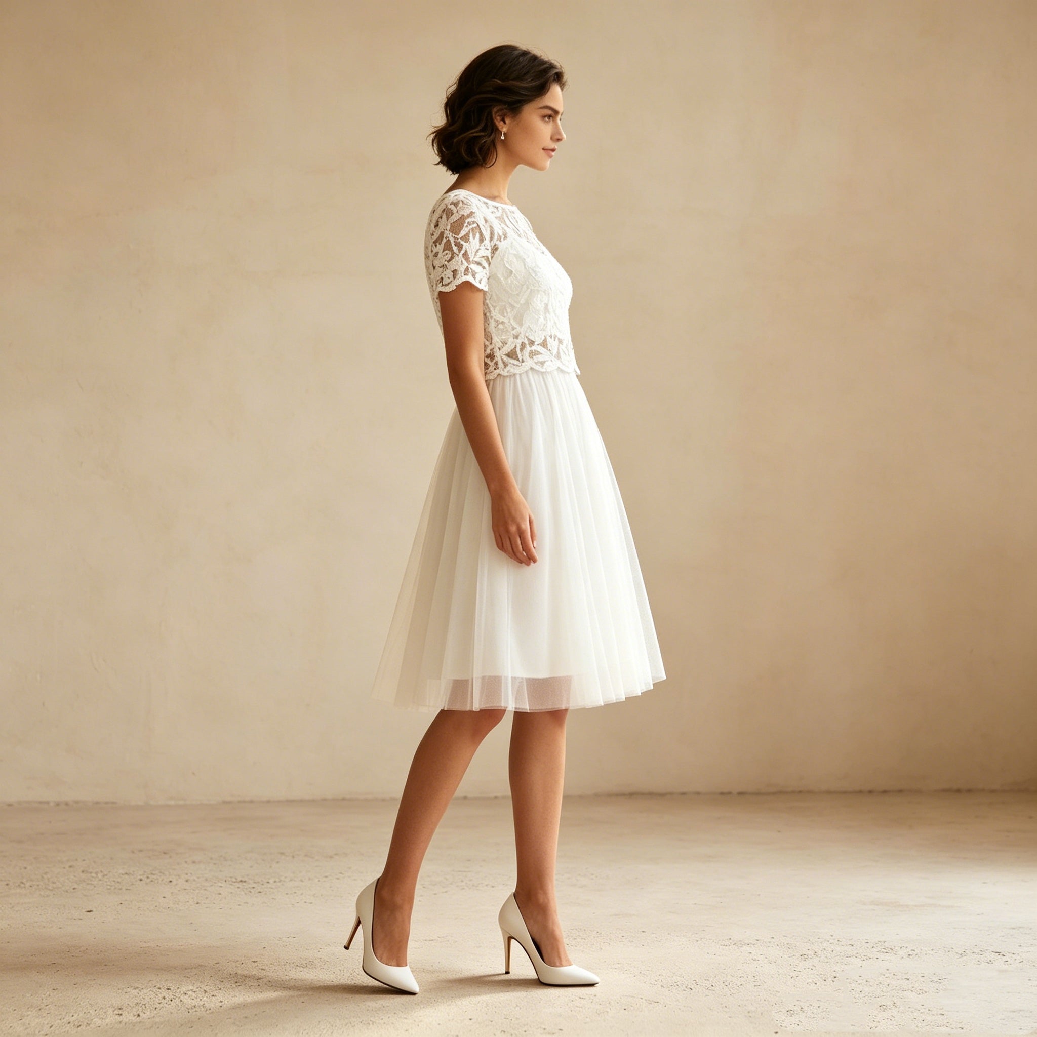 Elegantes Spitzen-Abendkleid in Weiß – Schickes Knielanges Festkleid aus Tüll