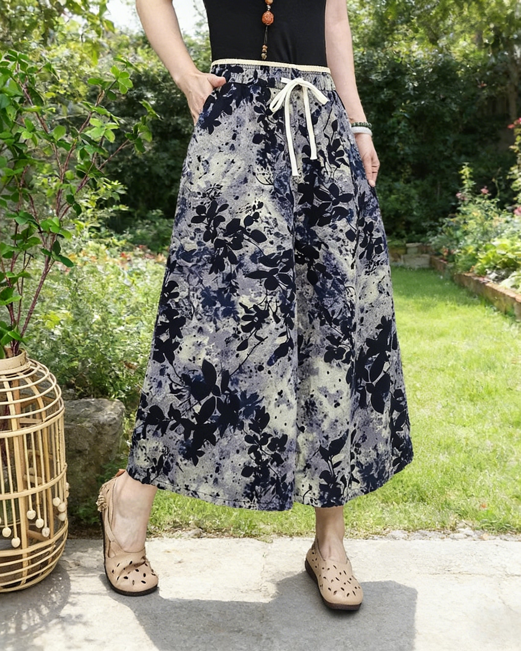 Boho Damen Weite Hose Blau-Grau: Luftige Culotte mit Ethno-Blumenprint, Bequeme Freizeithose mit Kordelzug Einheitsgröße