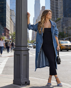 Damen Jeansmantel Mittelblau: Eleganter langer Denim-Trenchcoat mit Knopfleiste, Loose Fit Passform, Stylische Übergangsjacke, Ganzjährig S-3XL