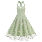 Elegantes Neckholder-Abendkleid in A-Linie mit Filigraner Floralem Stickerei und Tüllrock