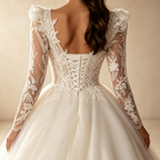 Elegantes Ballkleid in Weiß mit Schleppe | Prinzessinnen Abendkleid mit Langen Spitzenärmeln, Schulterpolstern und Herz-Ausschnitt