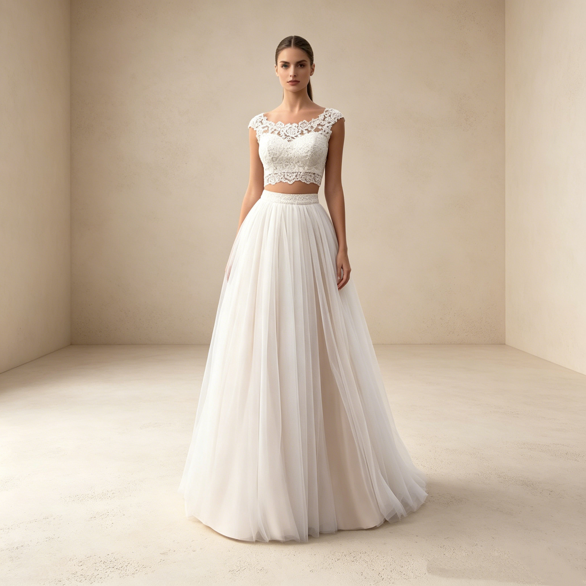 Elegantes Zweiteiler Abendkleid Weiß | Spitzen Crop Top mit Illusion-Ausschnitt und Voluminöser Soft-Tüllrock Bodenlang