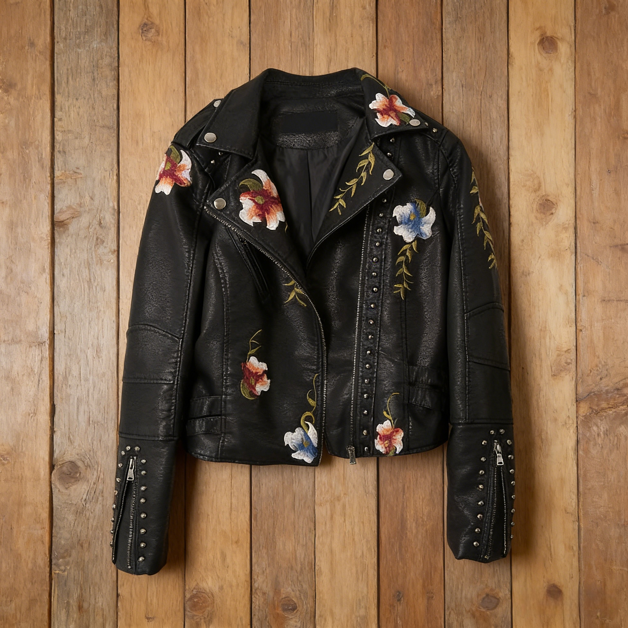 Damen Lederjacke Schwarz: Vintage Biker-Stil mit Blumen-Bestickung & Nieten, Rockige Kunstleder-Jacke, Kurzer Schnitt, Ganzjährig S-3XL