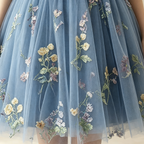 Elegantes Cocktailkleid kurz mit Blumenstickerei | Florales Tüll-Minikleid