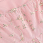 Elegantes Neckholder-Abendkleid in A-Linie mit Filigraner Floralem Stickerei und Tüllrock