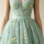 Elegantes Cocktailkleid kurz mit Blumenstickerei | Florales Tüll-Minikleid