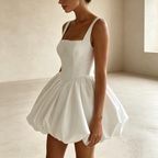 Modernes Satin Minikleid mit Ballonrock | Weißes Cocktailkleid eckiger Ausschnitt