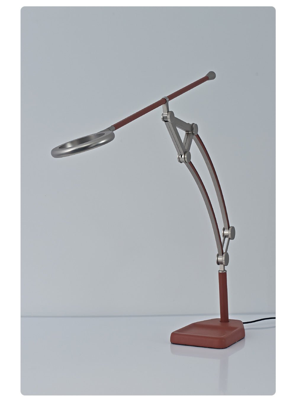 Adjustable Articulated Task Lamp
