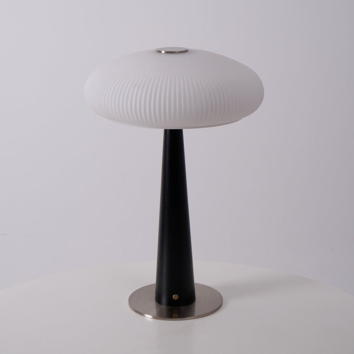 Aeruno Table Lamp