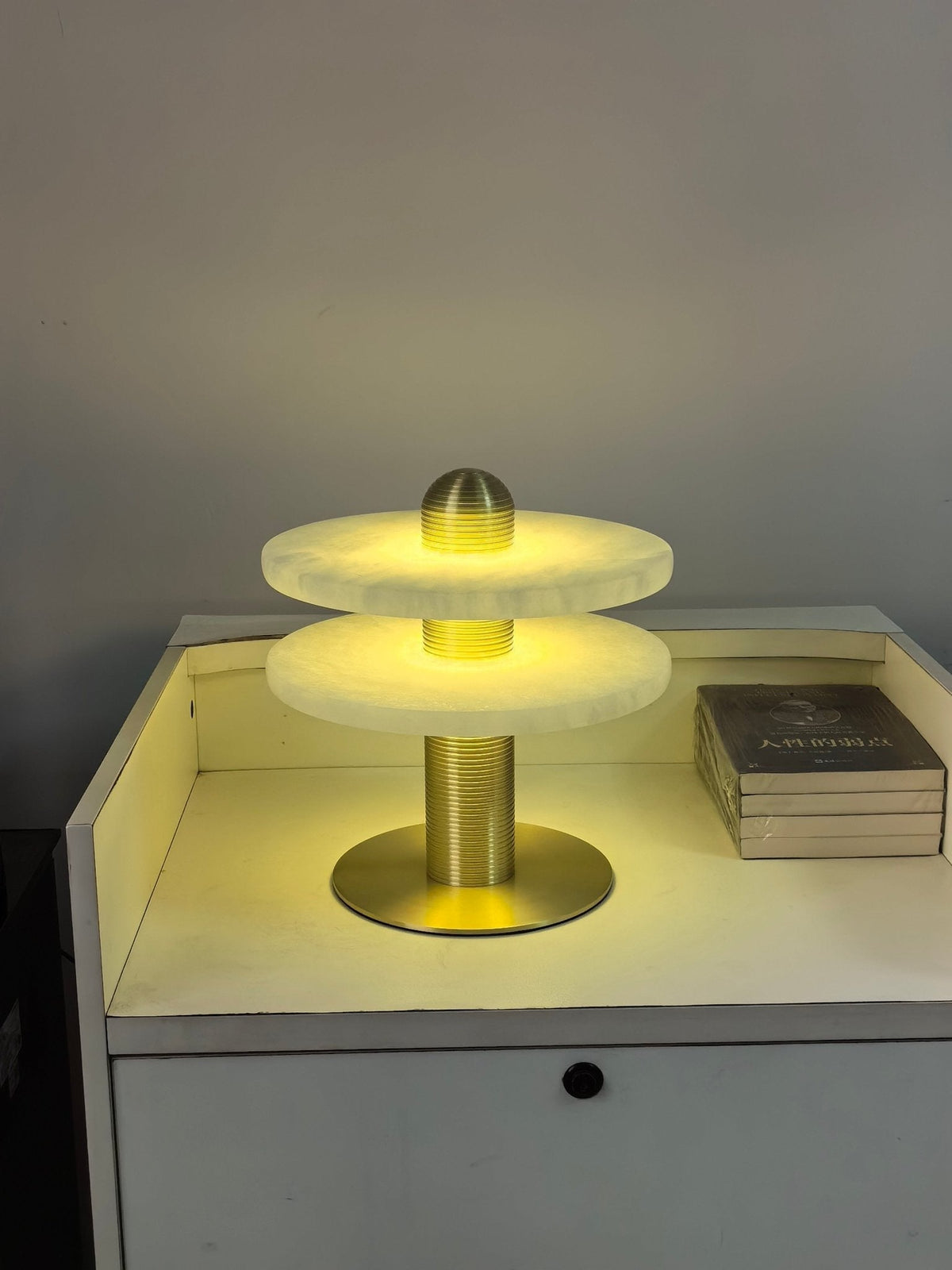 Alabaster Comet table lamp