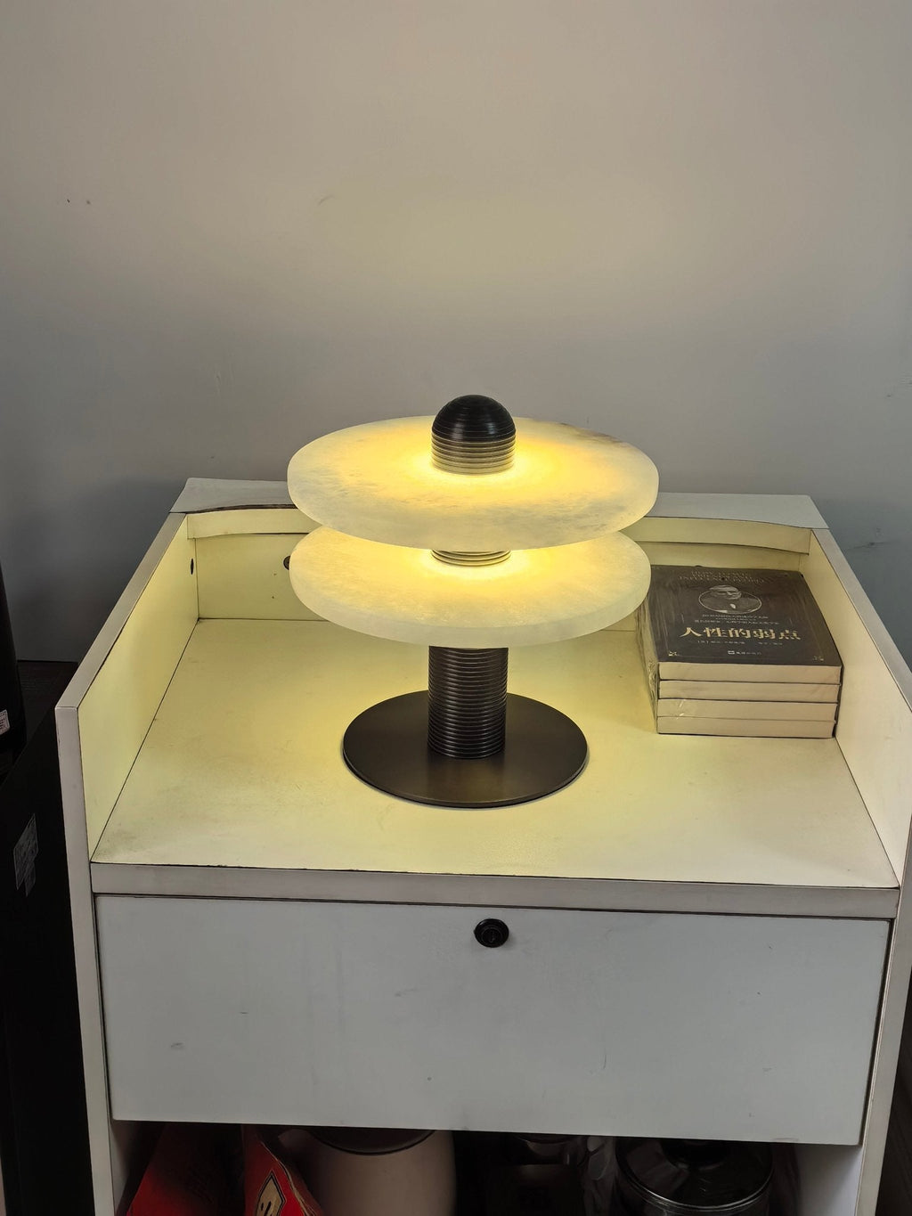 Alabaster Comet table lamp