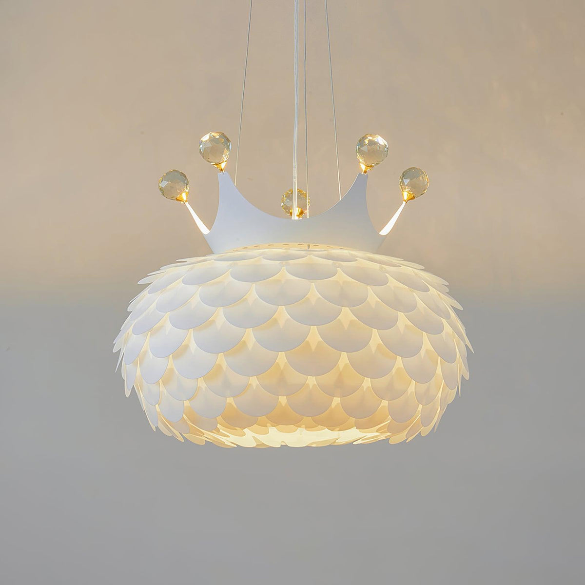 Aluvia Crown Pendant Lamp ∅ 15.7″ x H 21.2″/ Dia 40cm x H 54cm / White Pendant light