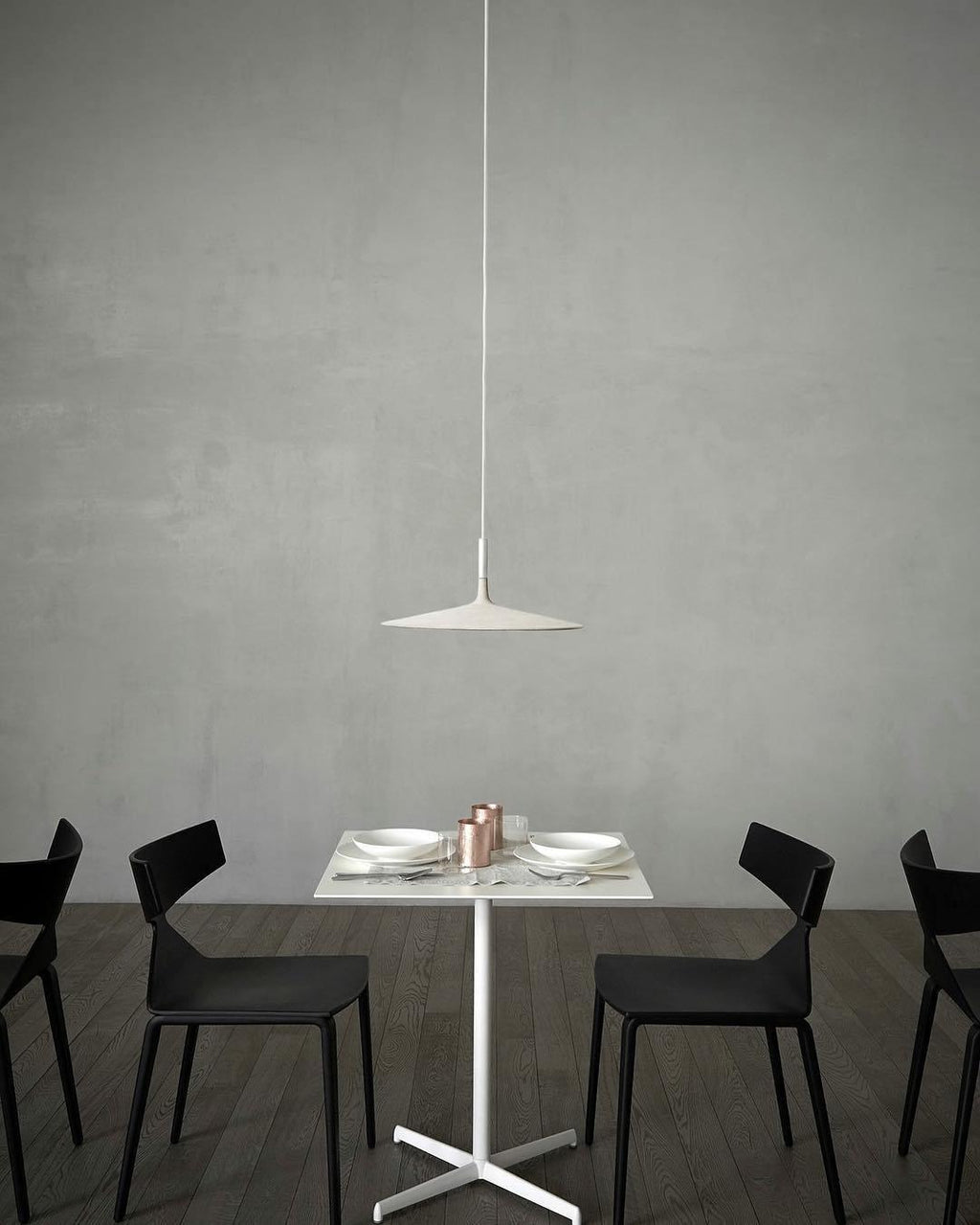 Aplomb Metal Pendant Lamp Pendant light