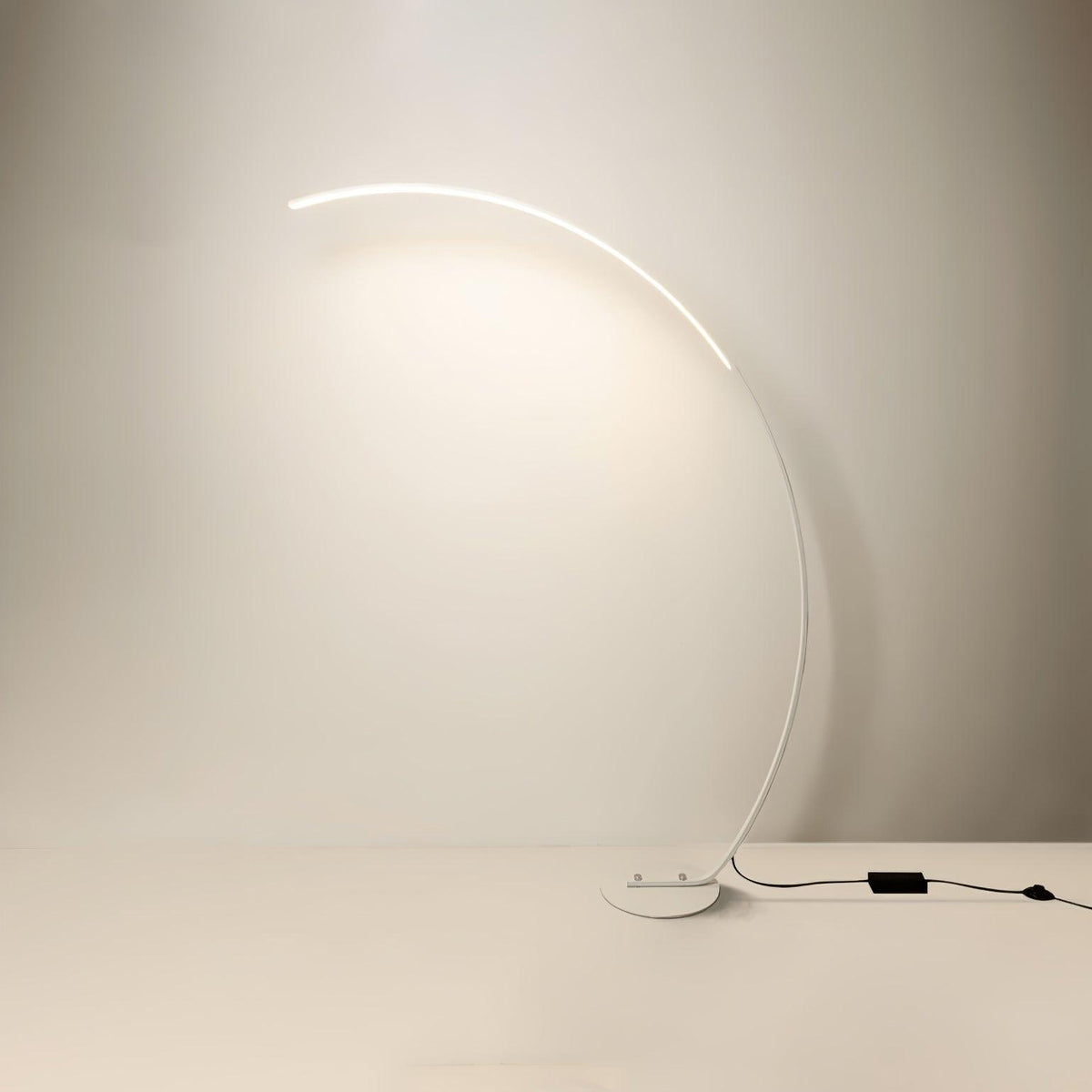 Arc Floor Lamp W 47.2″ x H 66.9″ / W 120cm x H 170cm / White / US Plug Floor lamp