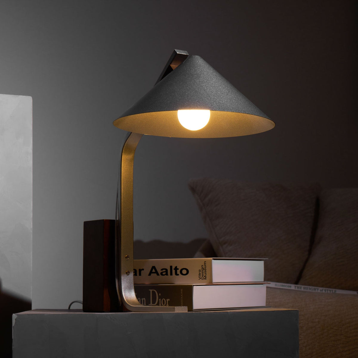 Arclune Desk Lamp