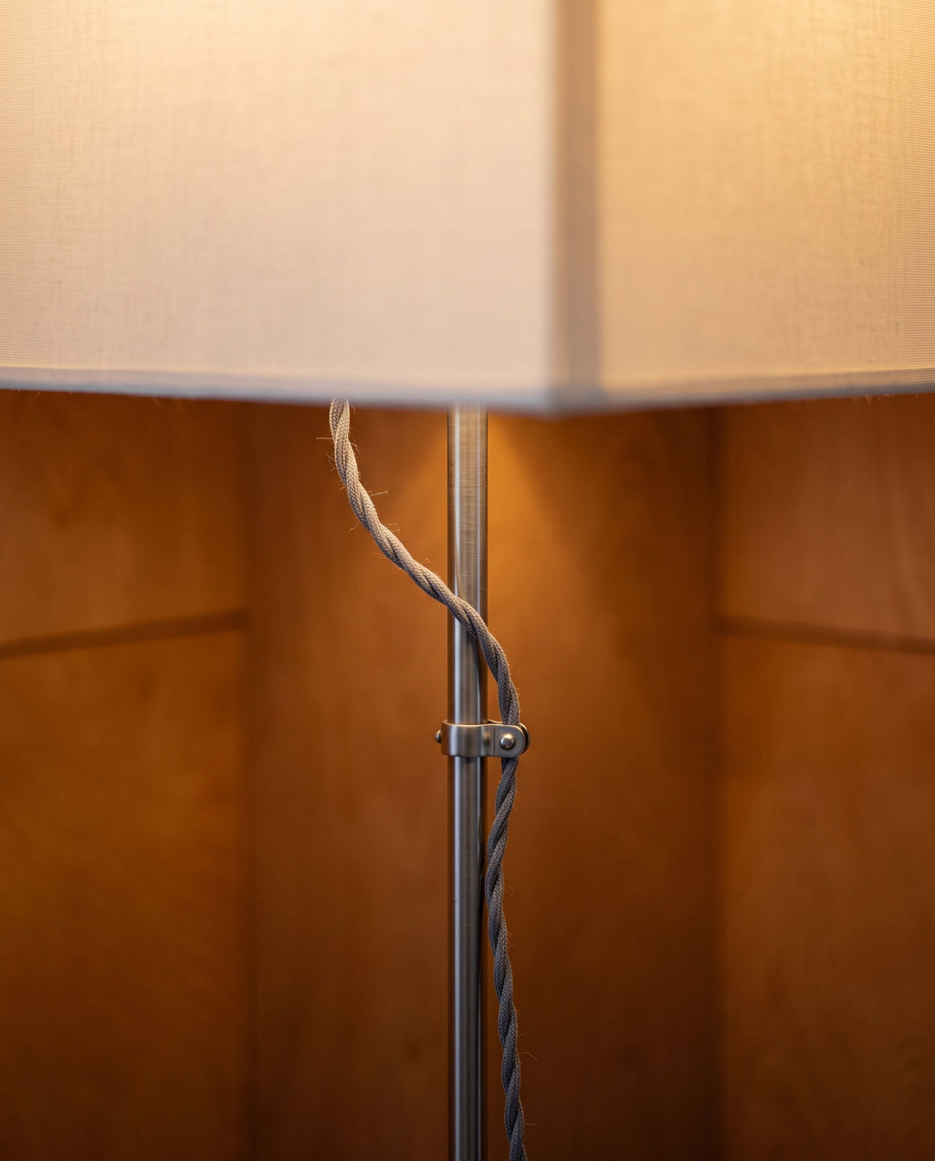 Ateel Slender Floor Lamp