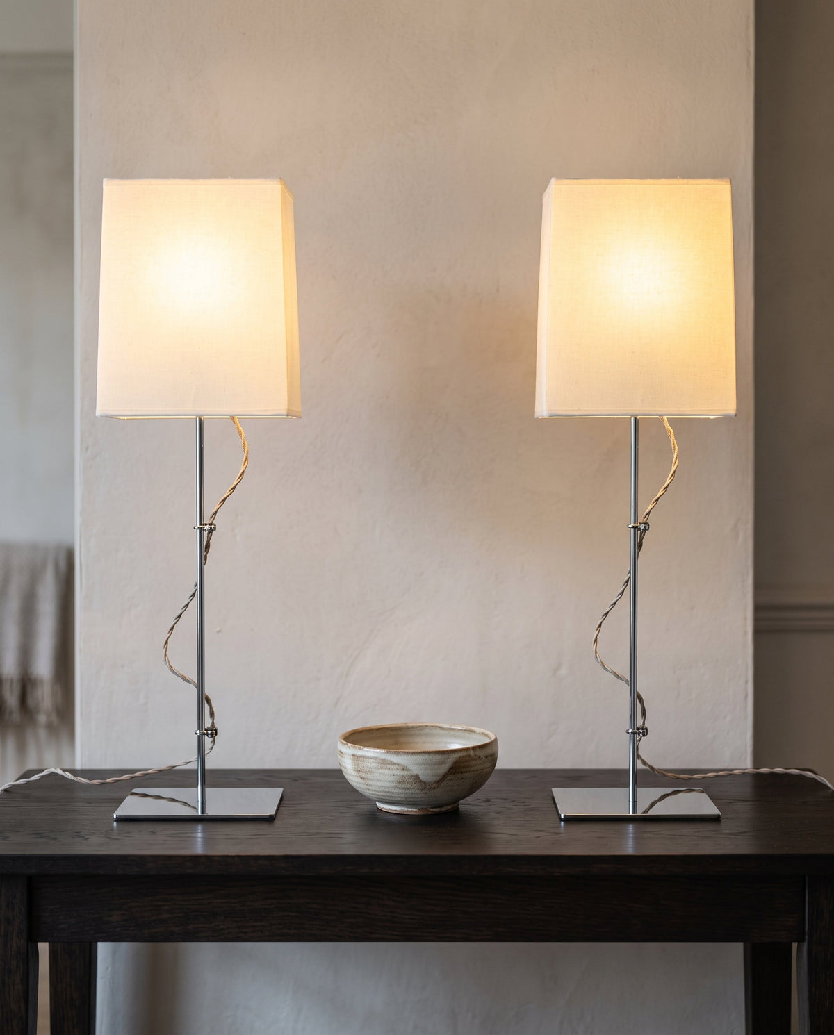 Ateel Slender Table Lamp