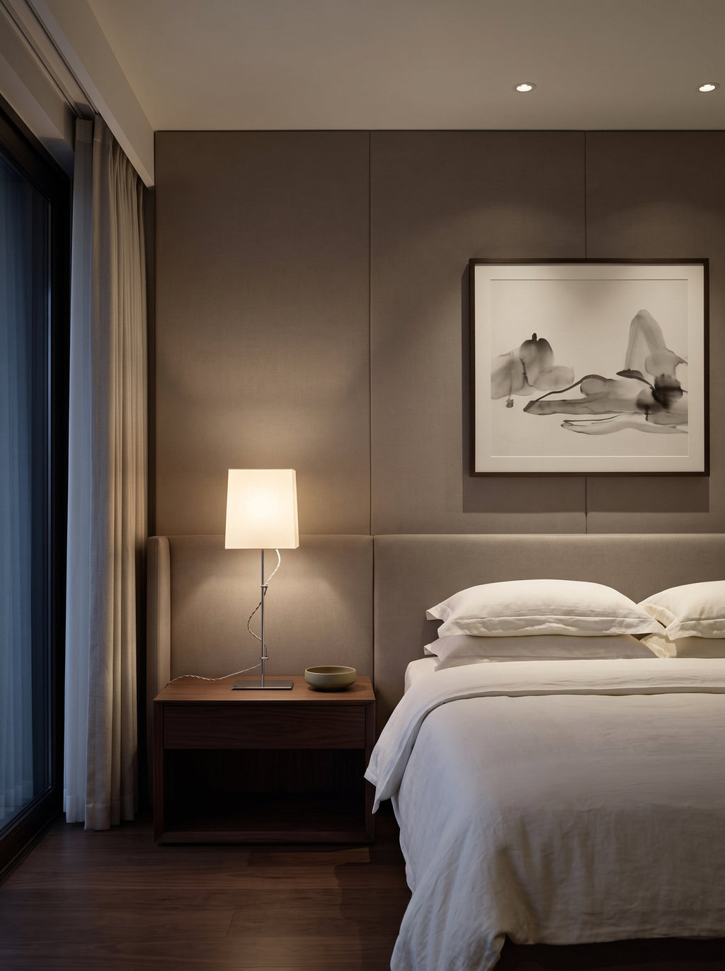 Ateel Slender Table Lamp