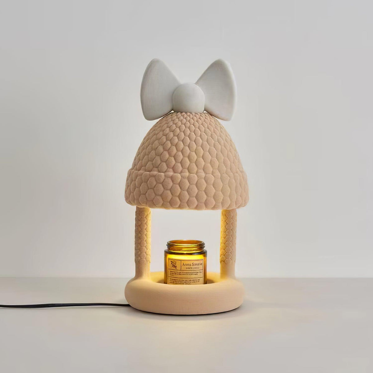 Bow Tie Hat Table Lamp ∅ 6.9″ x H 13.8″ / Dia 17.5cm x H 35cm / Milk Coffee & White / US Plug Table lamp