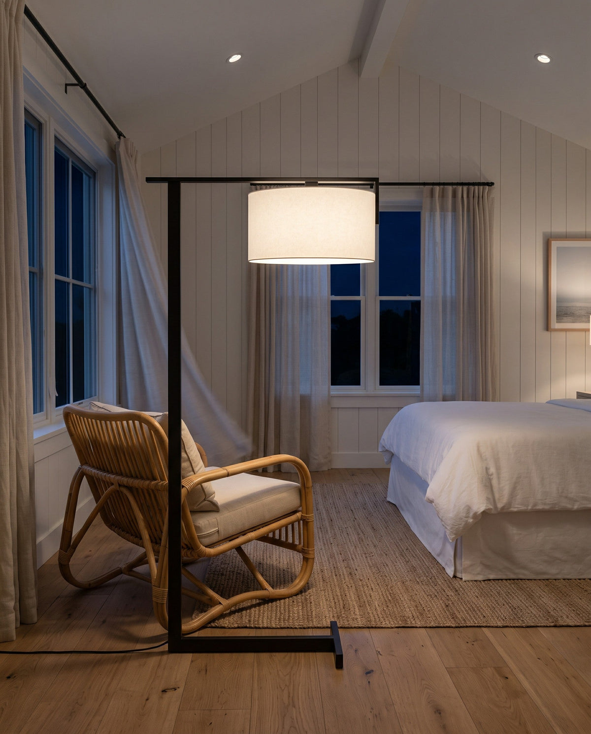 Cantilever Floor Lamp