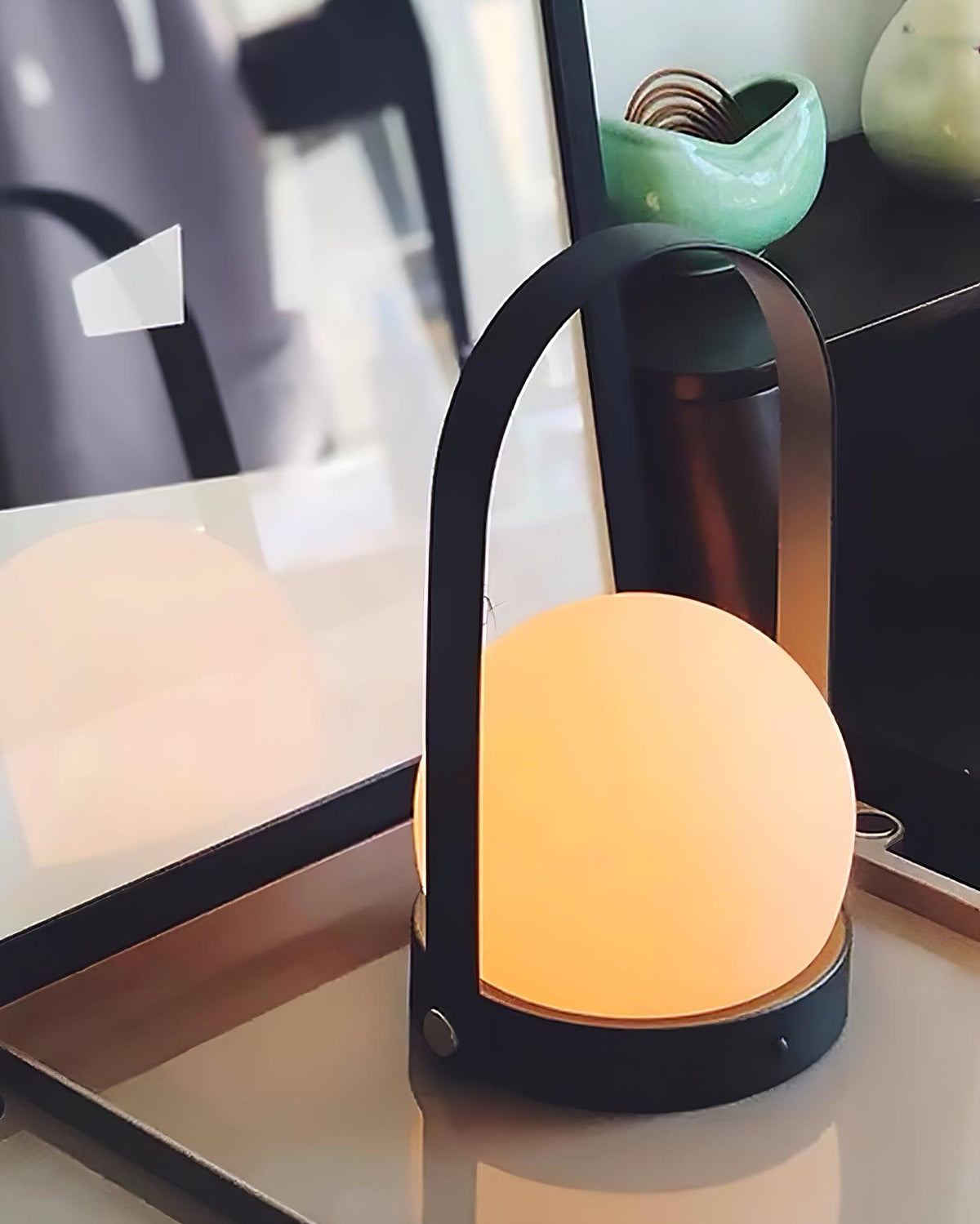 Carrie Built-in Battery table lamp