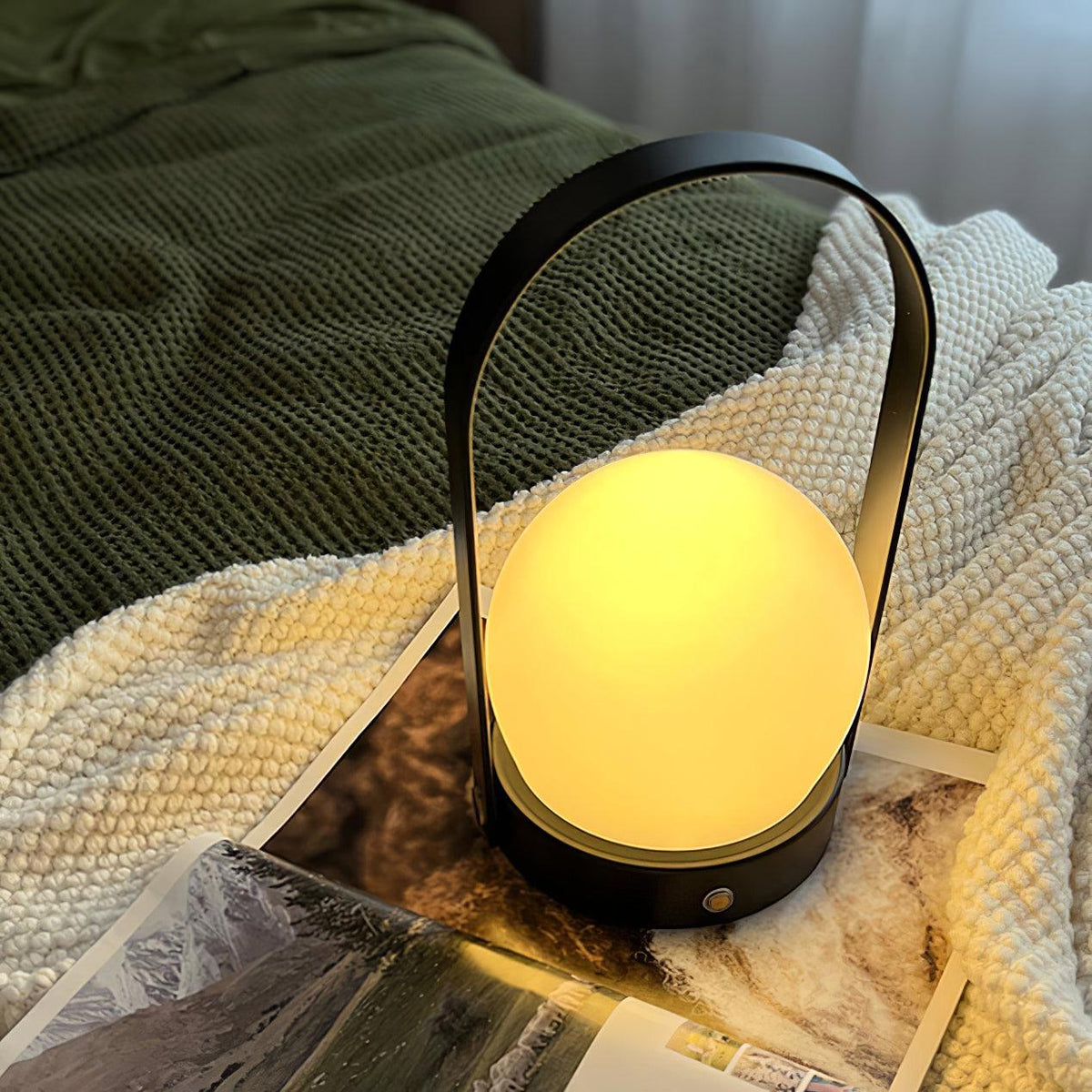 Carrie Built-in Battery table lamp