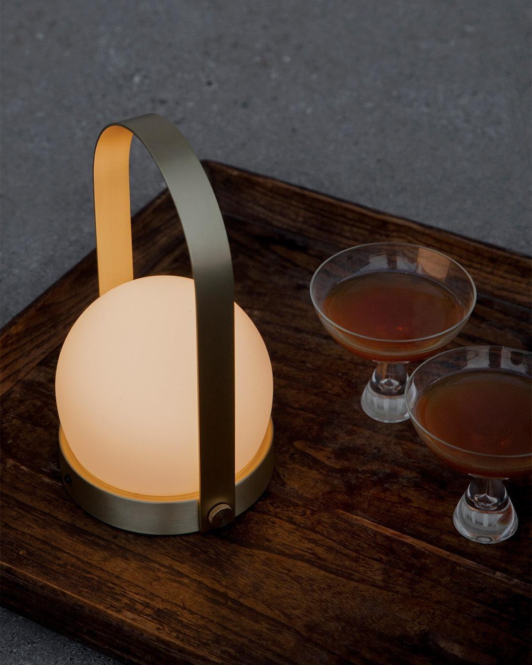 Carrie Built-in Battery table lamp