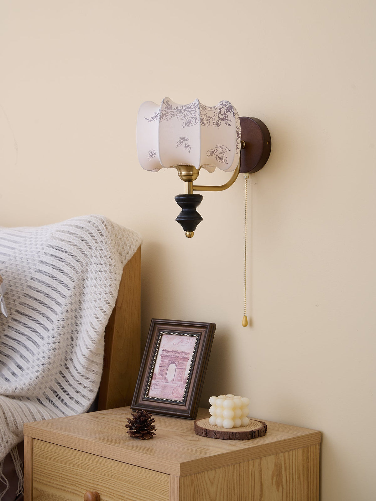 Clarendon Wall Lamp