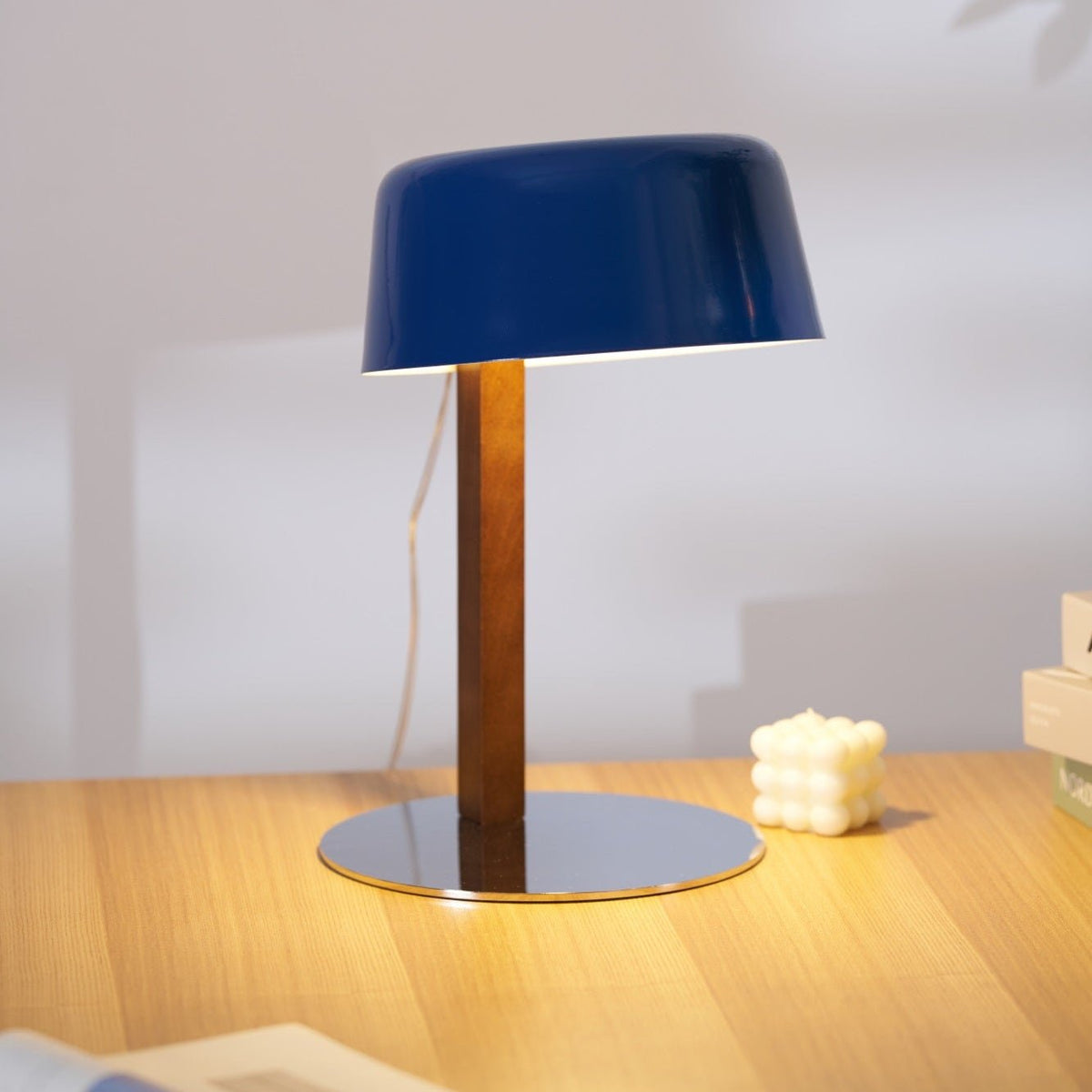 Dario Tilted Table Lamp