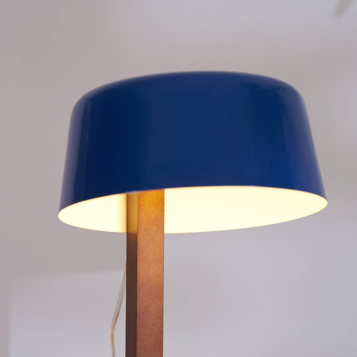 Dario Tilted Table Lamp