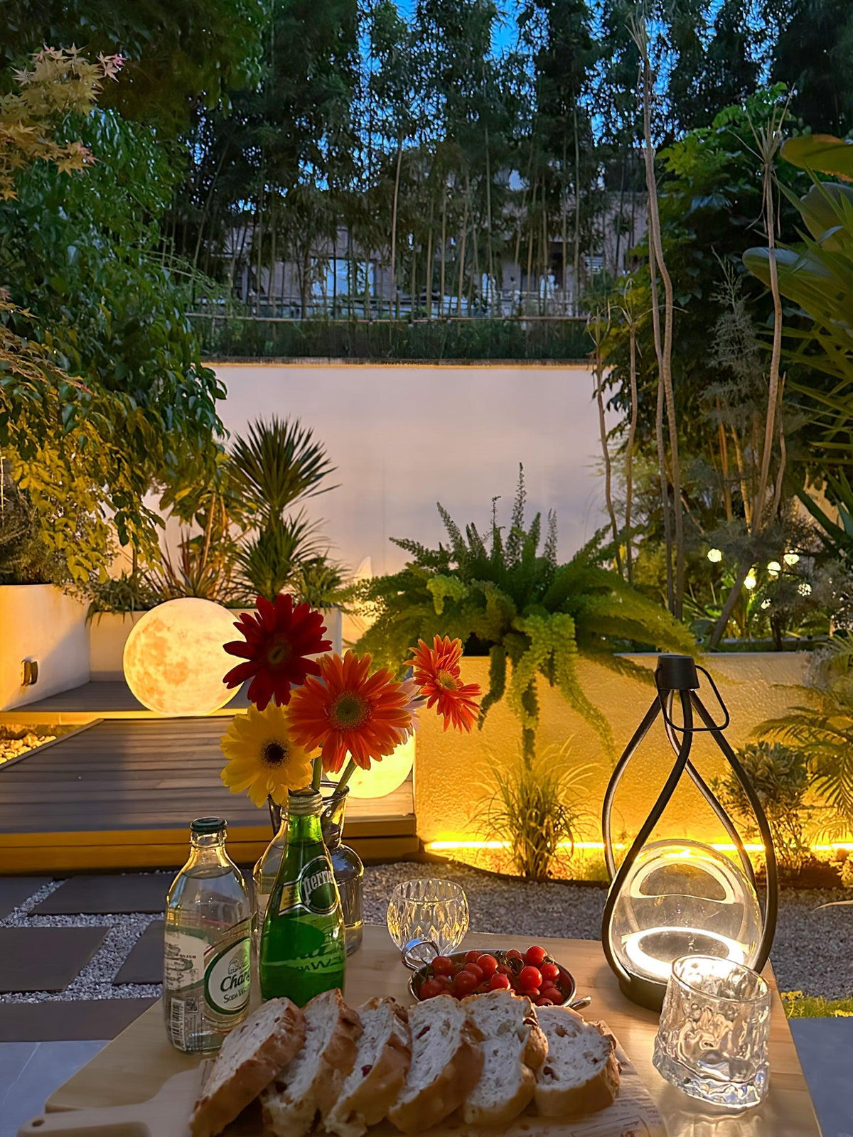 Crescent Orb Lantern Rechargeable Table lamp