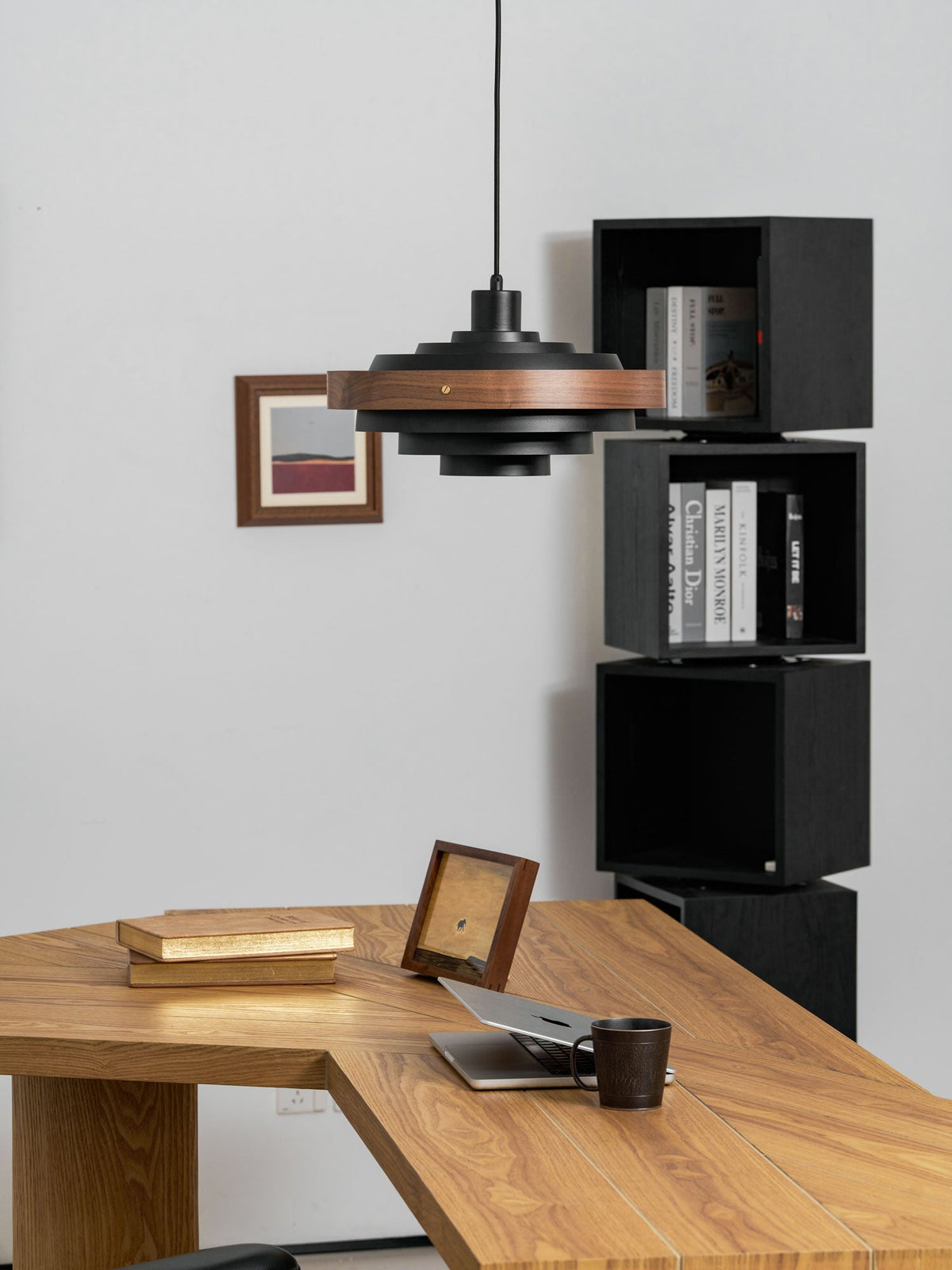 Elric Pendant Light