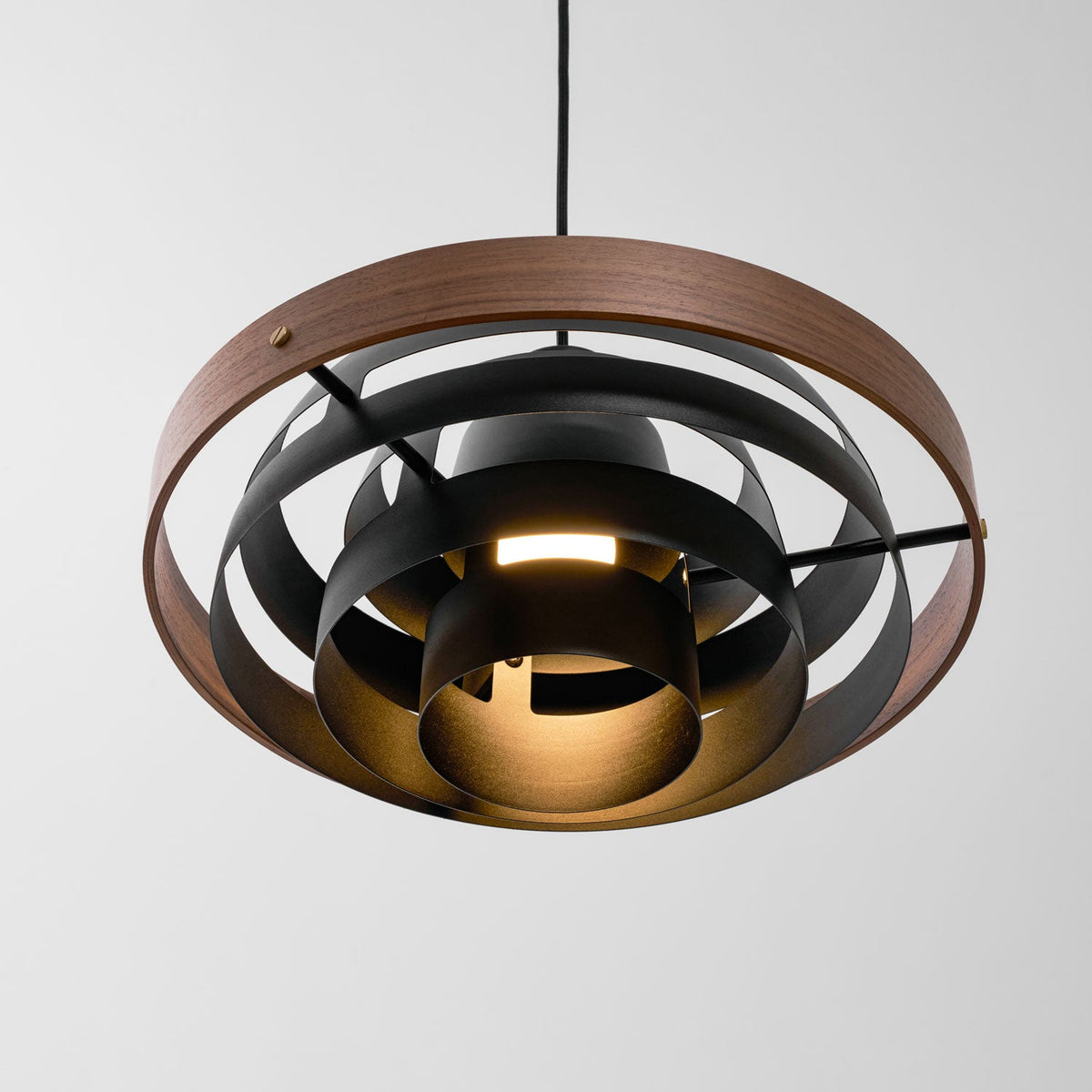 Elric Pendant Light