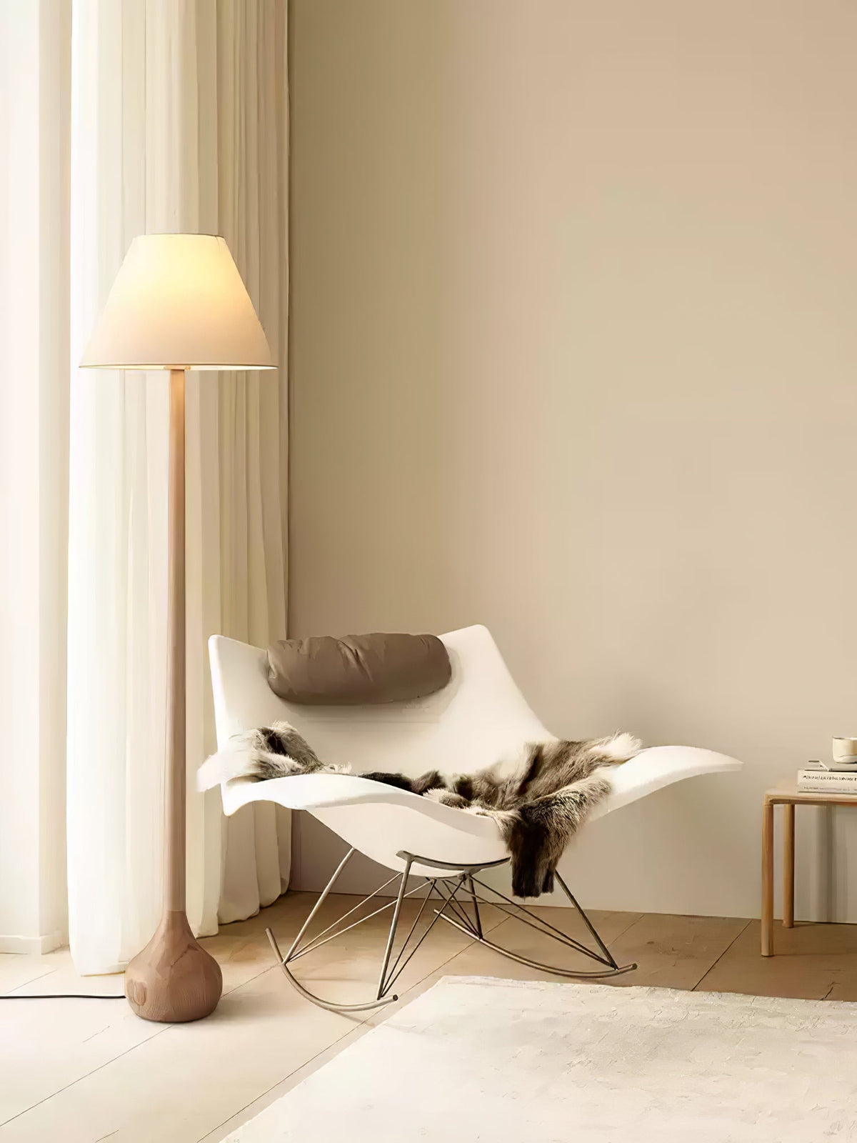 Final Strike Floor Lamp Floor lamp