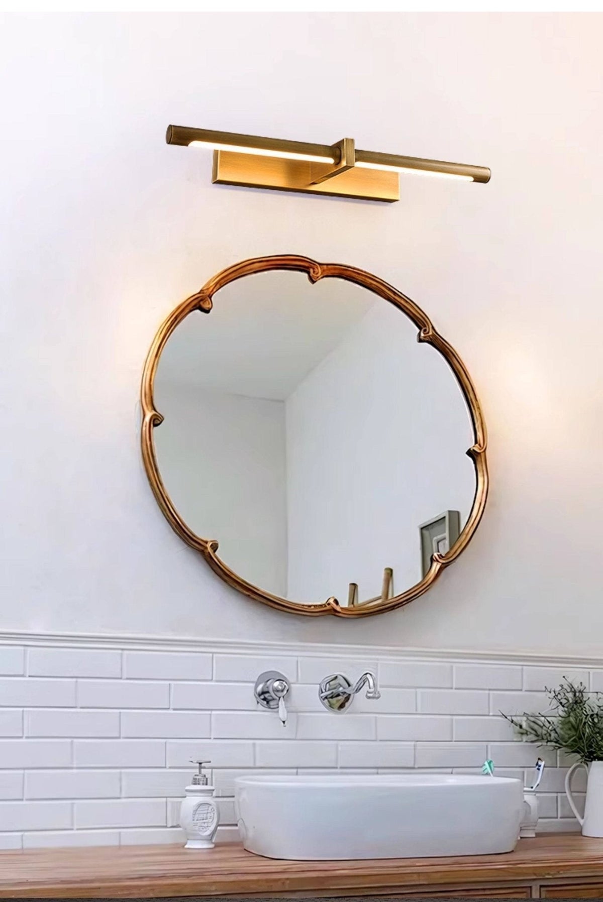 Finn Wall Light