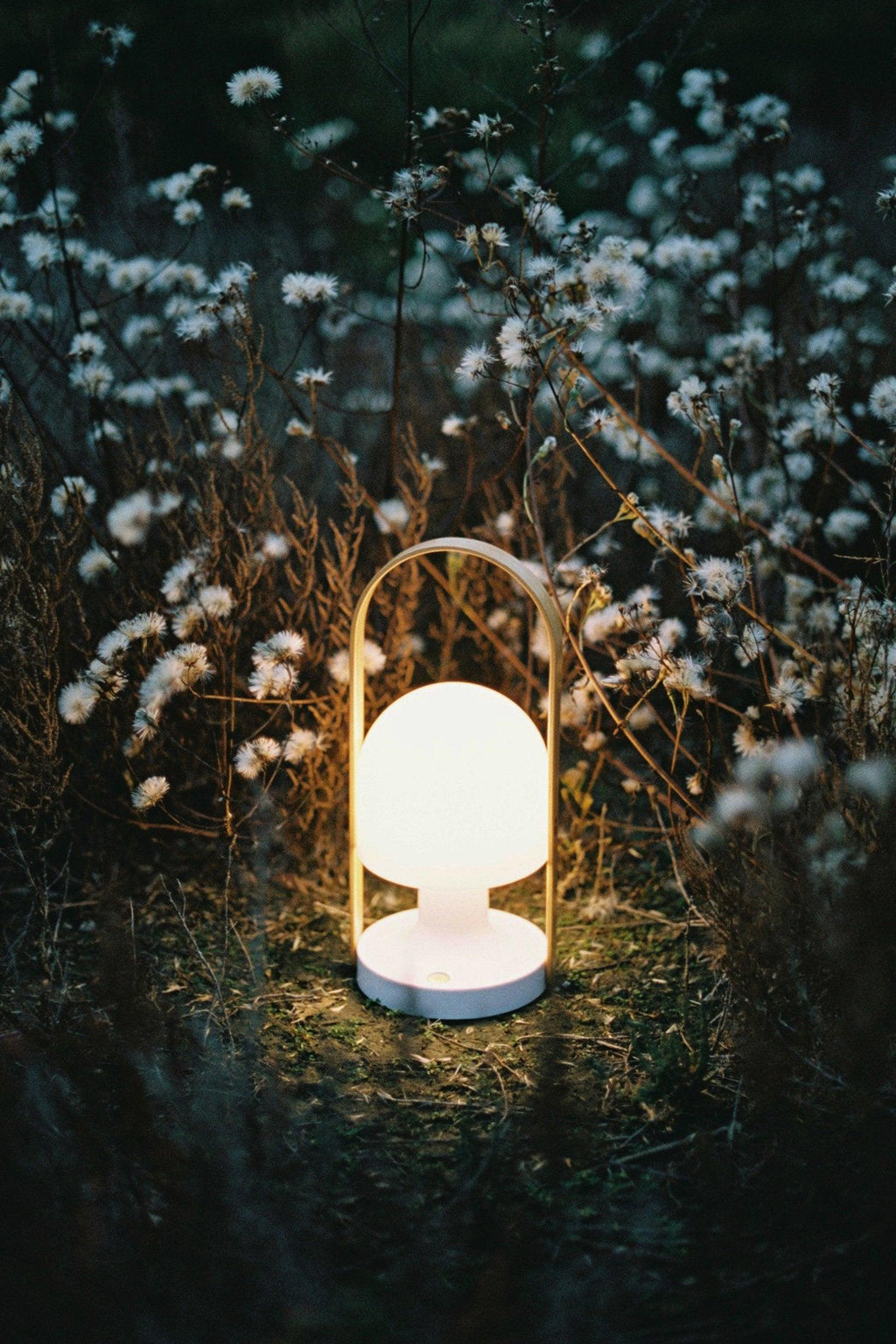 Portable Glass Charging Table Lamp ∅ 8.3″ x H 20.9″ / Dia 21cm x H 53cm / White / Charge Table lamp