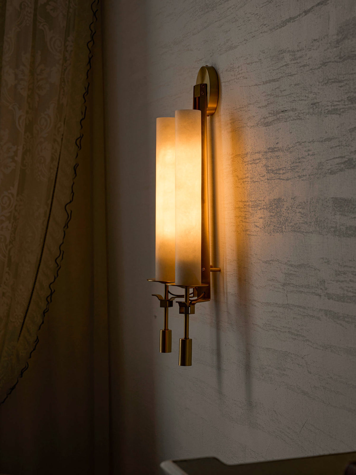 Fontanelle Alabaster Wall Lamp