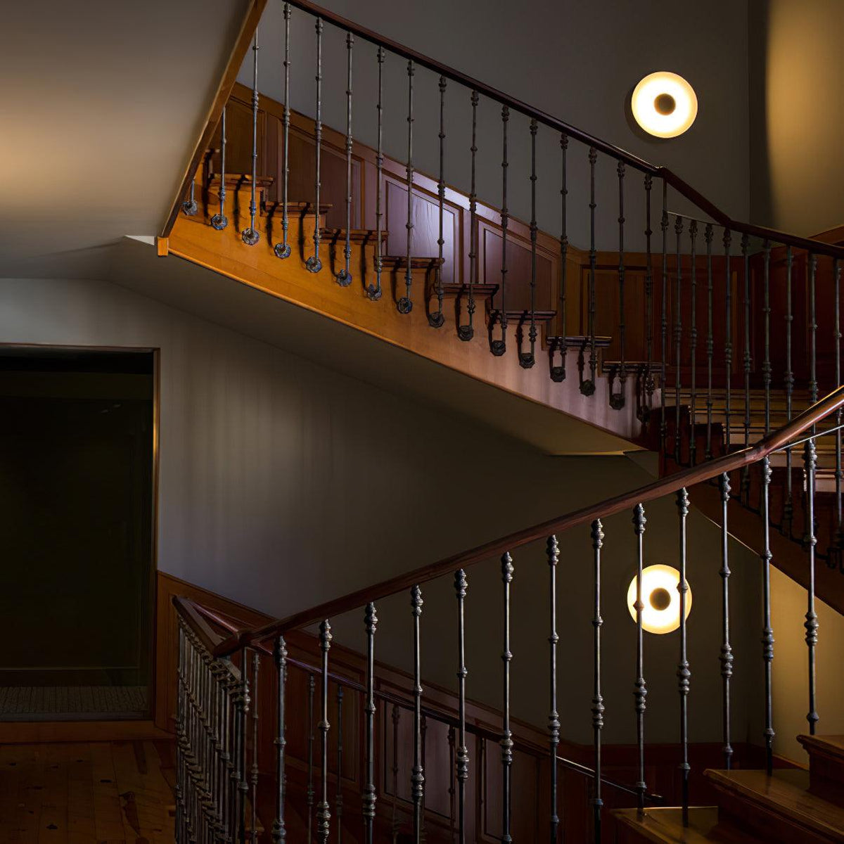 Simplicity Glow Plug-in Wall Light