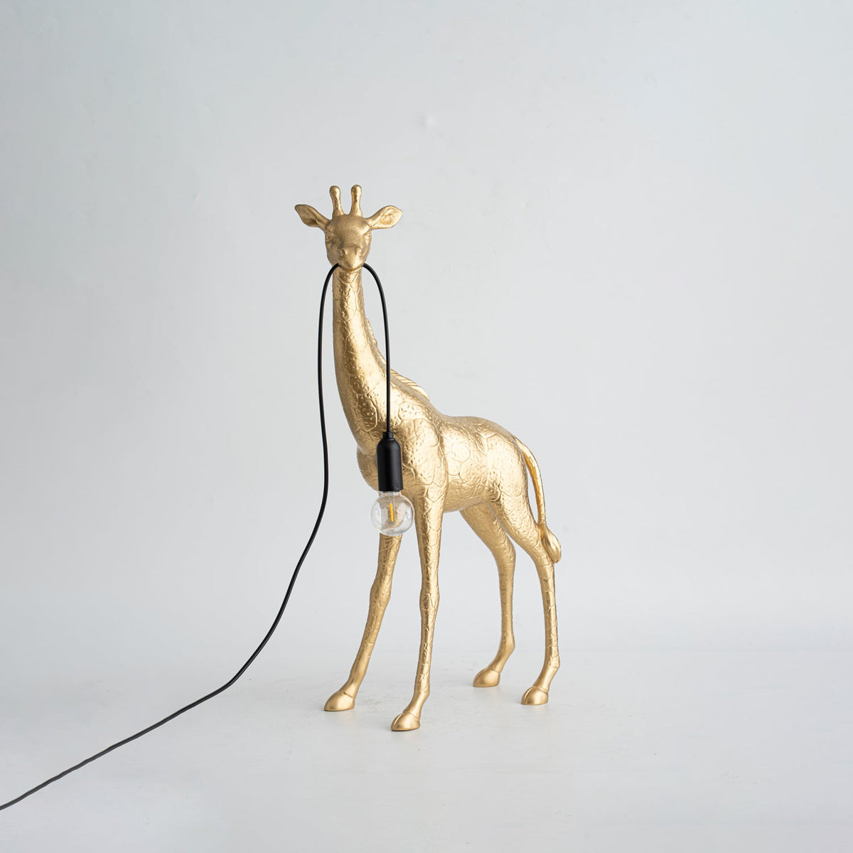 Giraffe Royale Sculpture Floor Lamp