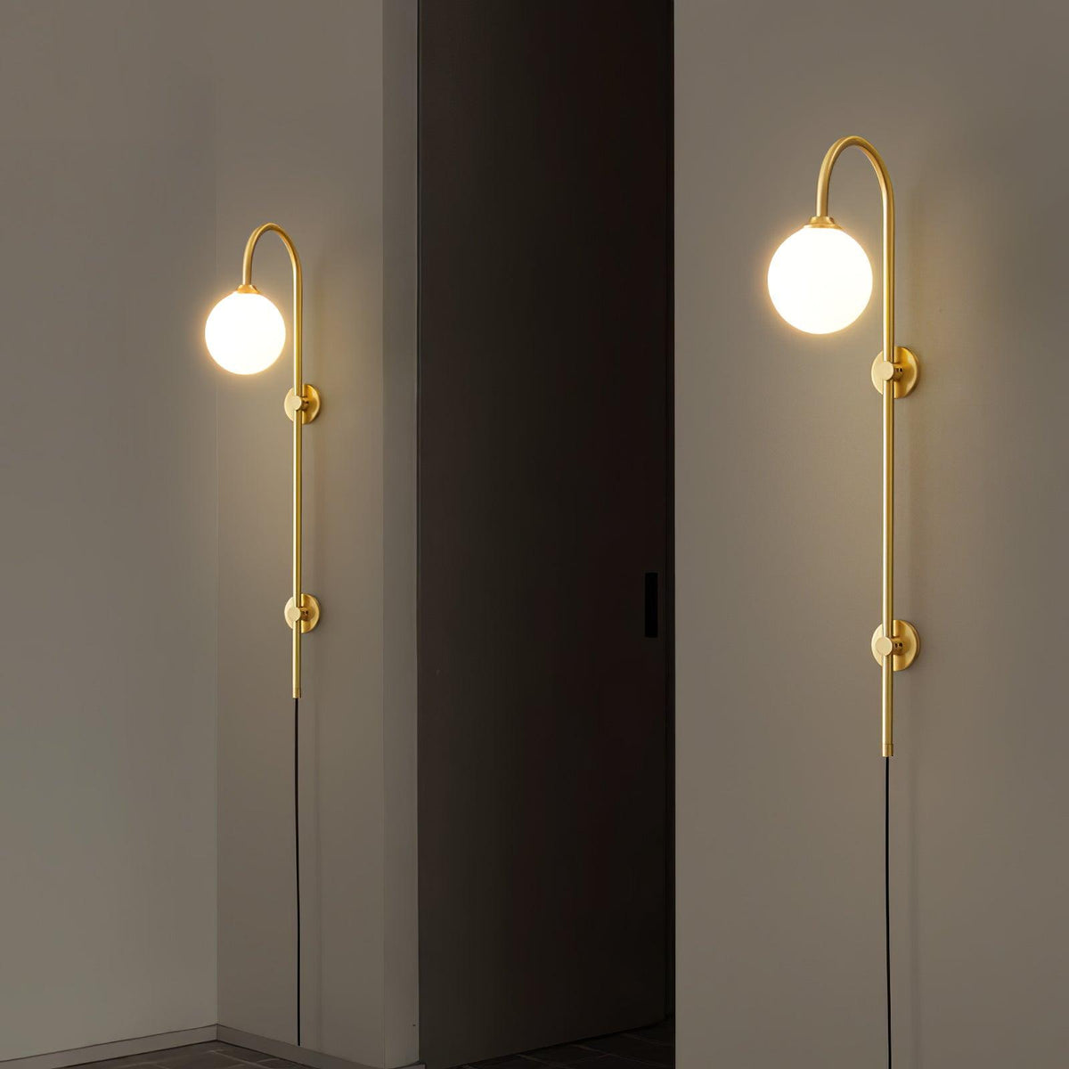 Globe Brass Wall Sconce Wall lamp