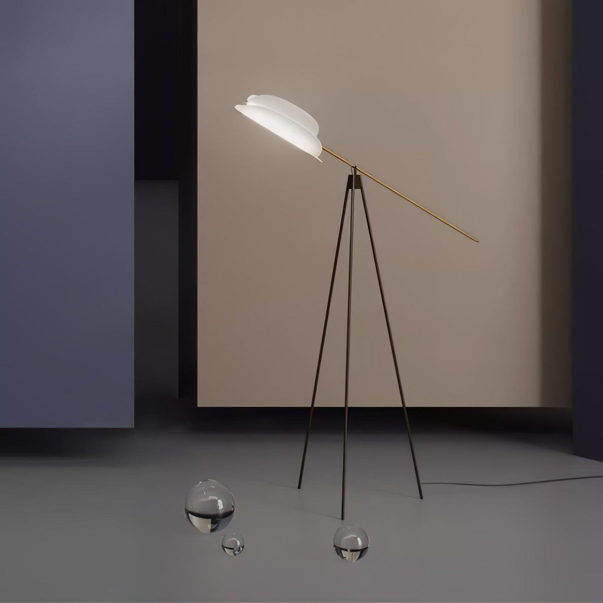 Heart Wing Tripod Floor Lamp Floor lamp