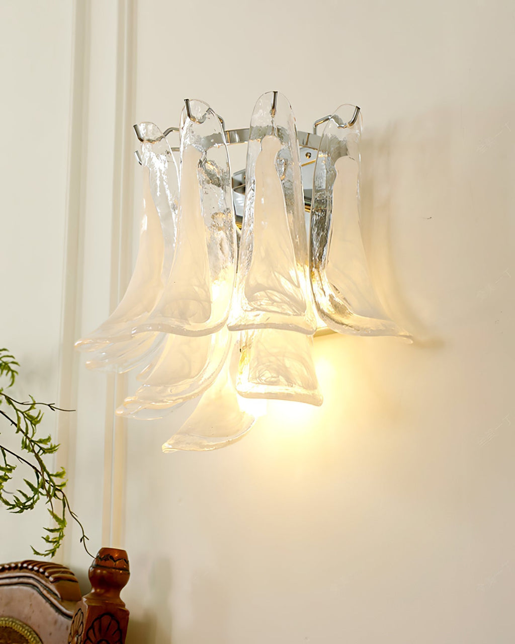 Horseshoe Wall Lamp ∅ 15.4″ x H 13″ / Chrome & White Wall lamp