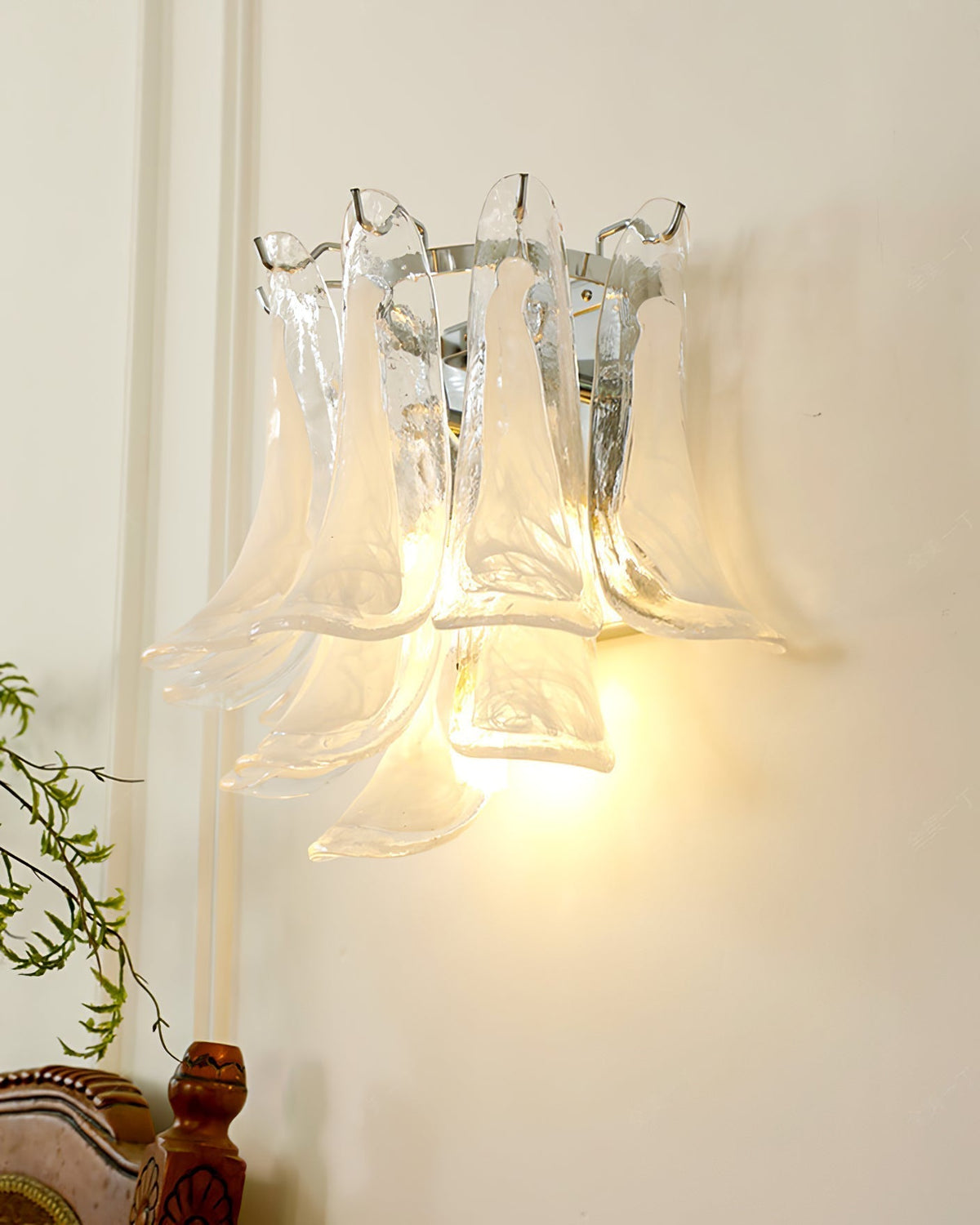 Horseshoe Wall Lamp ∅ 15.4″ x H 13″ / Chrome & White Wall lamp