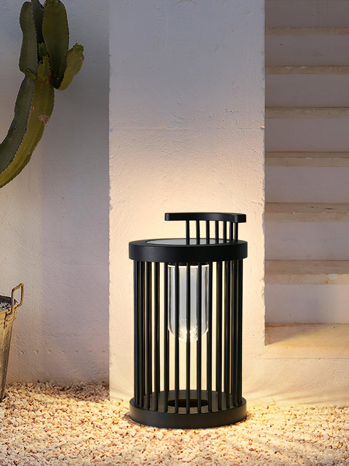 Hurricane Ruhlmann Outdoor Light ∅ 11.8″ x H 20.5″ / Dia 30cm x H 52cm / Black / Solar power storage Table lamp