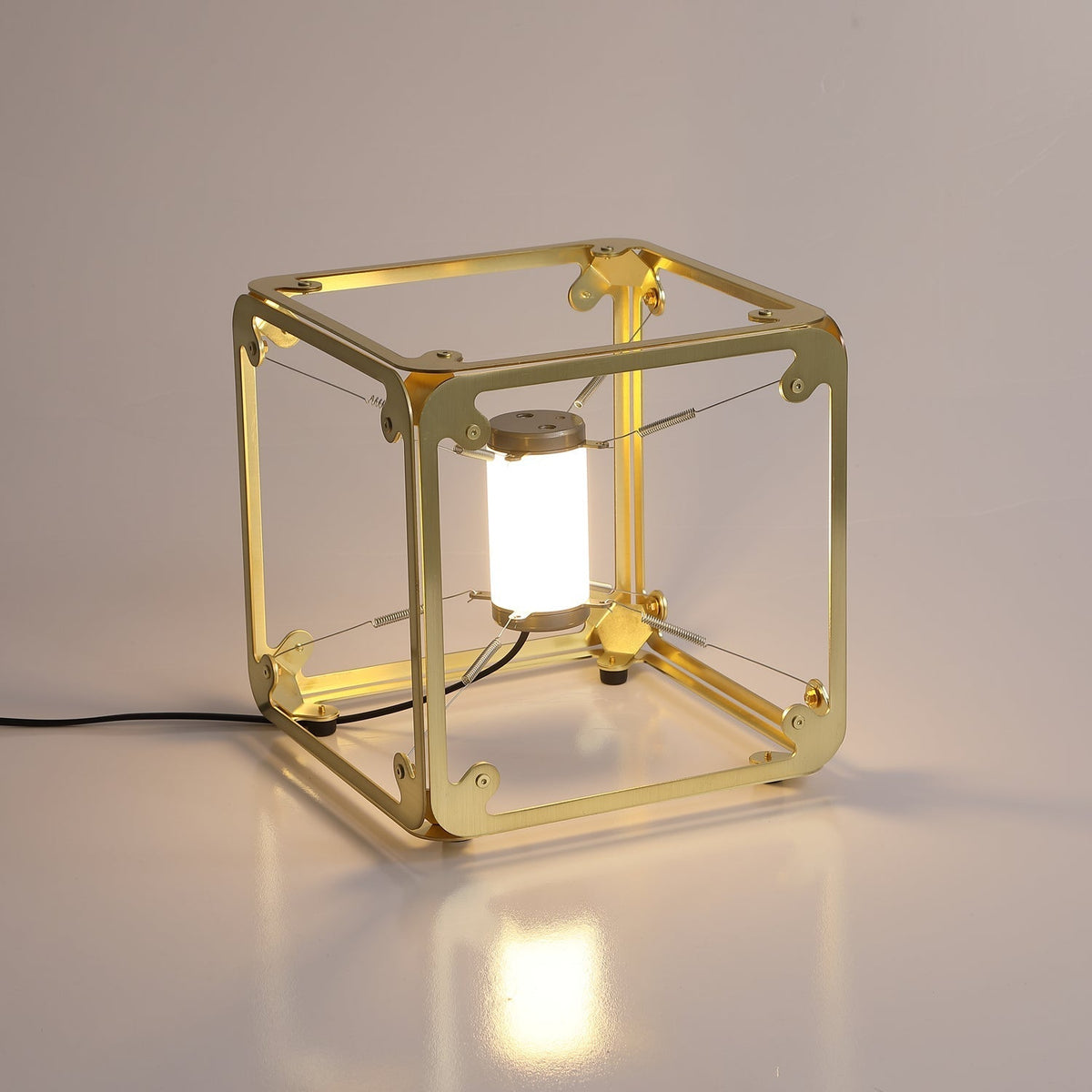 Hyperqube Table Lamp Table lamp