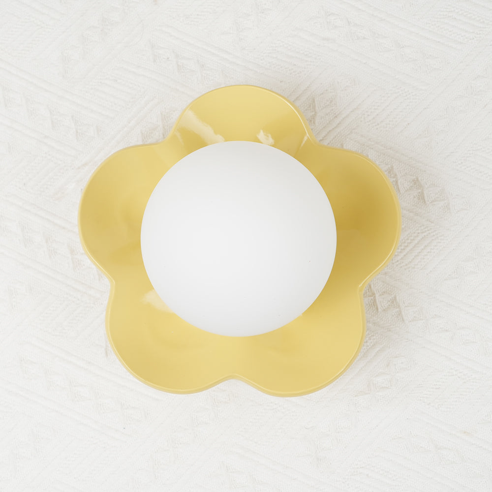La fleur Wall Lamp ∅ 7.9″ x H 6.7″ / Dia 20cm x H 17cm / Yellow / Single Wall lamp