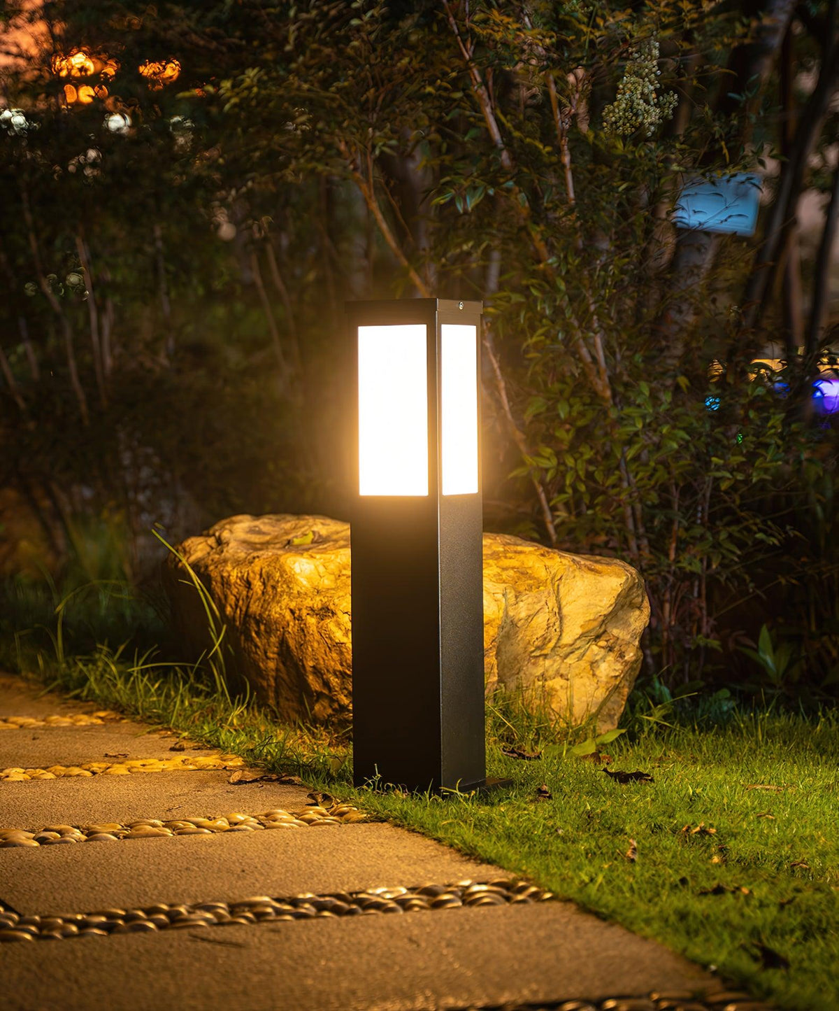 Lantern Column Solar Bollard Light