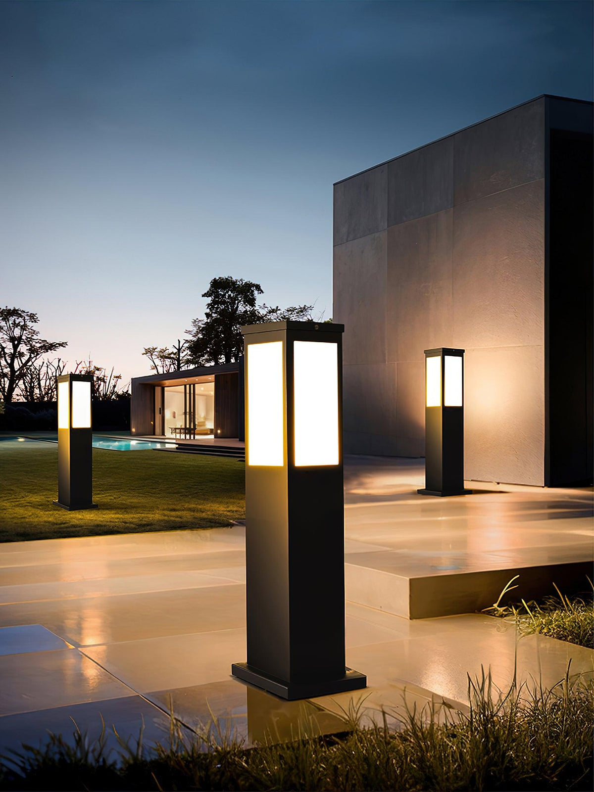 Lantern Column Solar Bollard Light